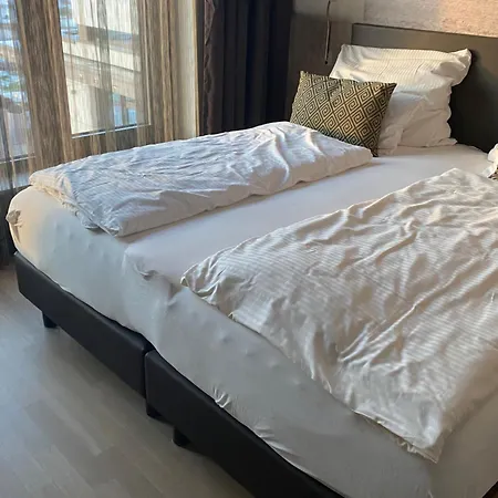 Thegreen Hotel